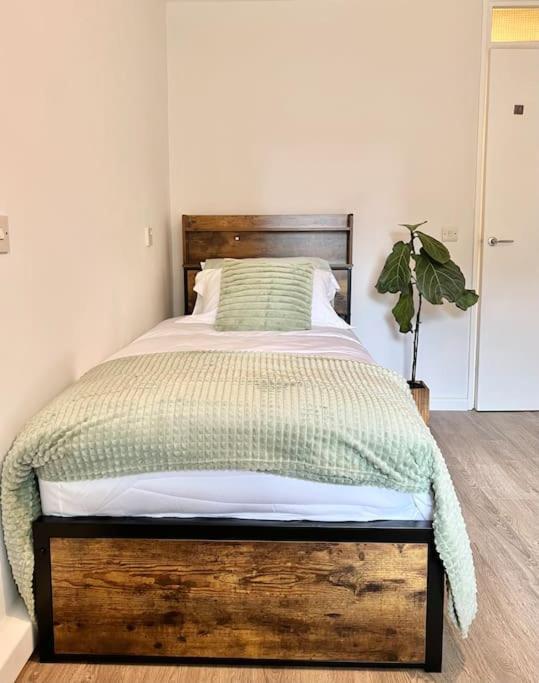 Apartamento Gorgeous Flat 10 Min Walk To Stadium Free Parking